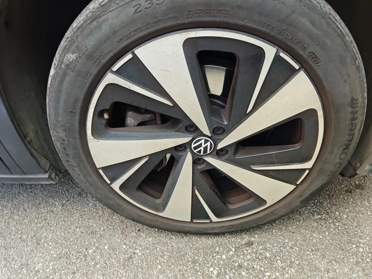 Volkswagen ID.6 X 2021 1st Edition ID. First Impression Edition — миниатюра 8