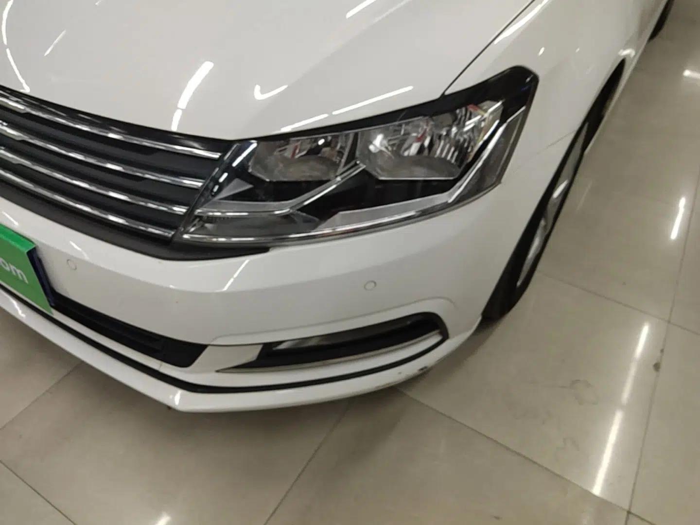 Volkswagen Gran Lavida 2017 180TSI DSG Comfort Edition — миниатюра 9