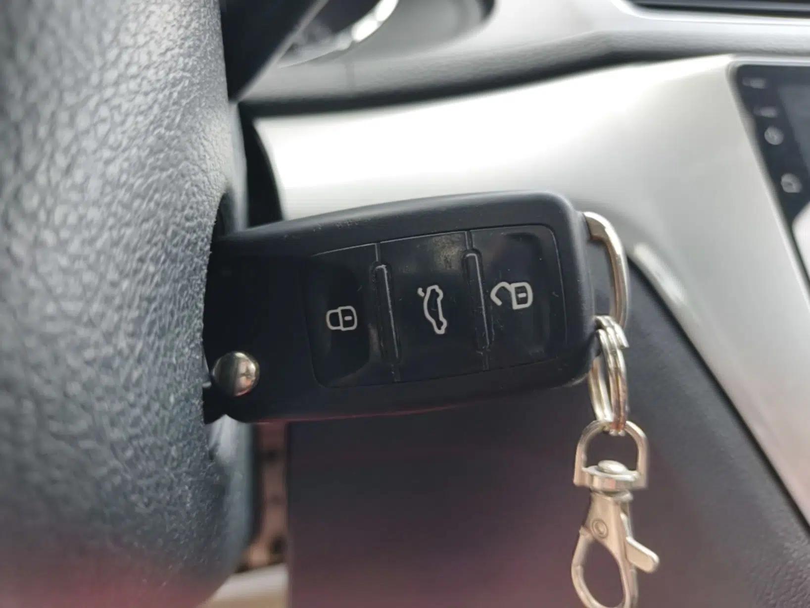 Volkswagen Gran Lavida 2015 230TSI DSG Comfort Edition — миниатюра 12