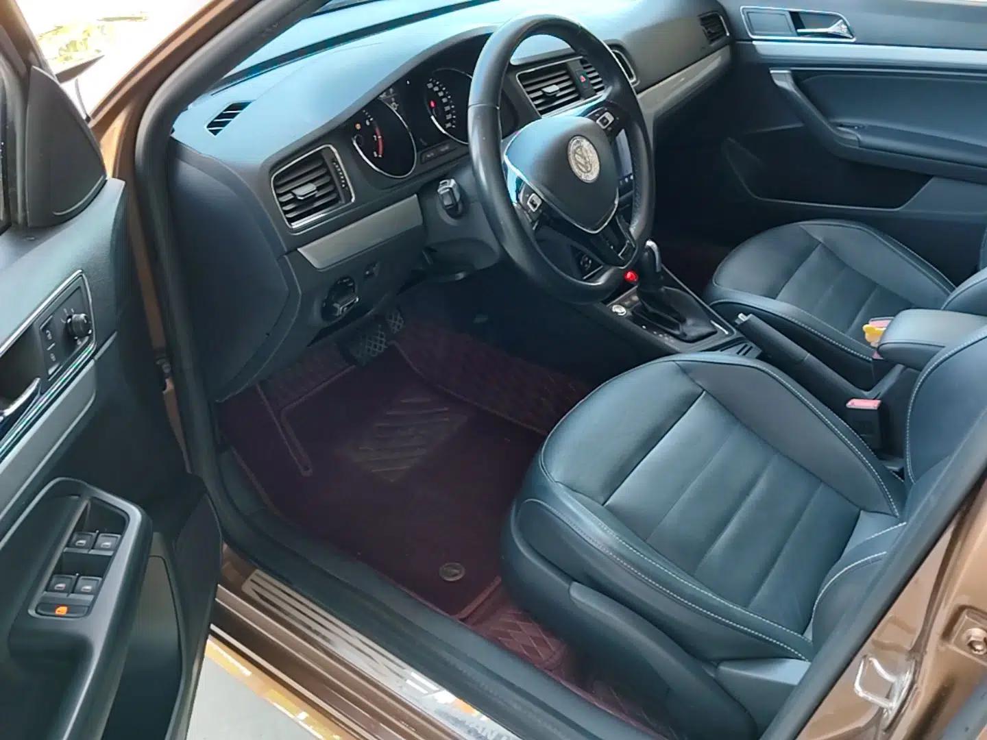 Volkswagen Gran Lavida 2017 180TSI DSG Comfort Edition — миниатюра 19