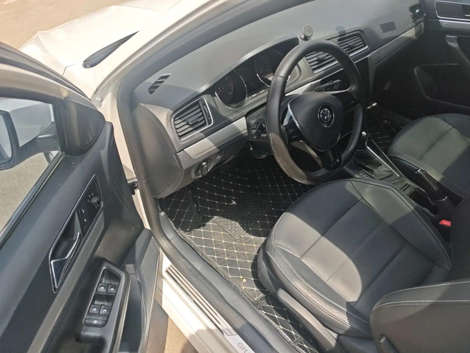 Volkswagen Gran Lavida 2015 1.6L Automatic Comfort Edition — миниатюра 19