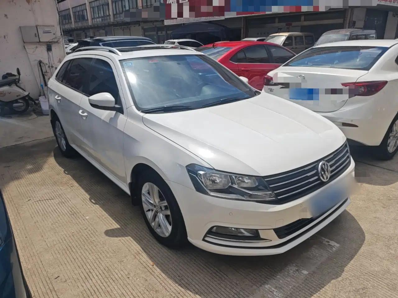 Volkswagen Gran Lavida 2015 1.6L Automatic Comfort Edition — миниатюра 3