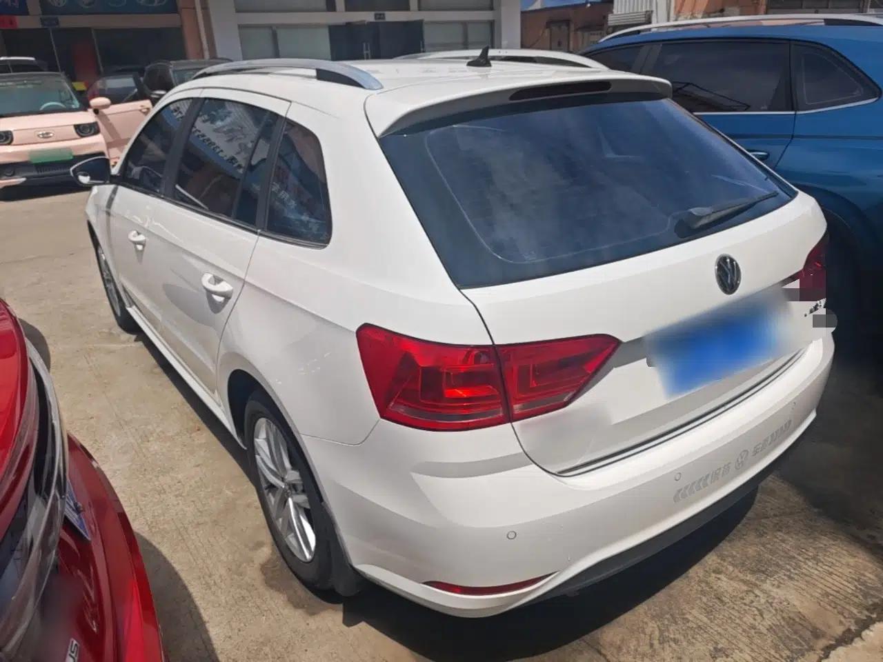 Volkswagen Gran Lavida 2015 1.6L Automatic Comfort Edition — миниатюра 4