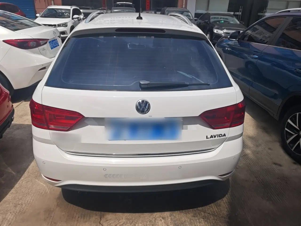 Volkswagen Gran Lavida 2015 1.6L Automatic Comfort Edition — миниатюра 5