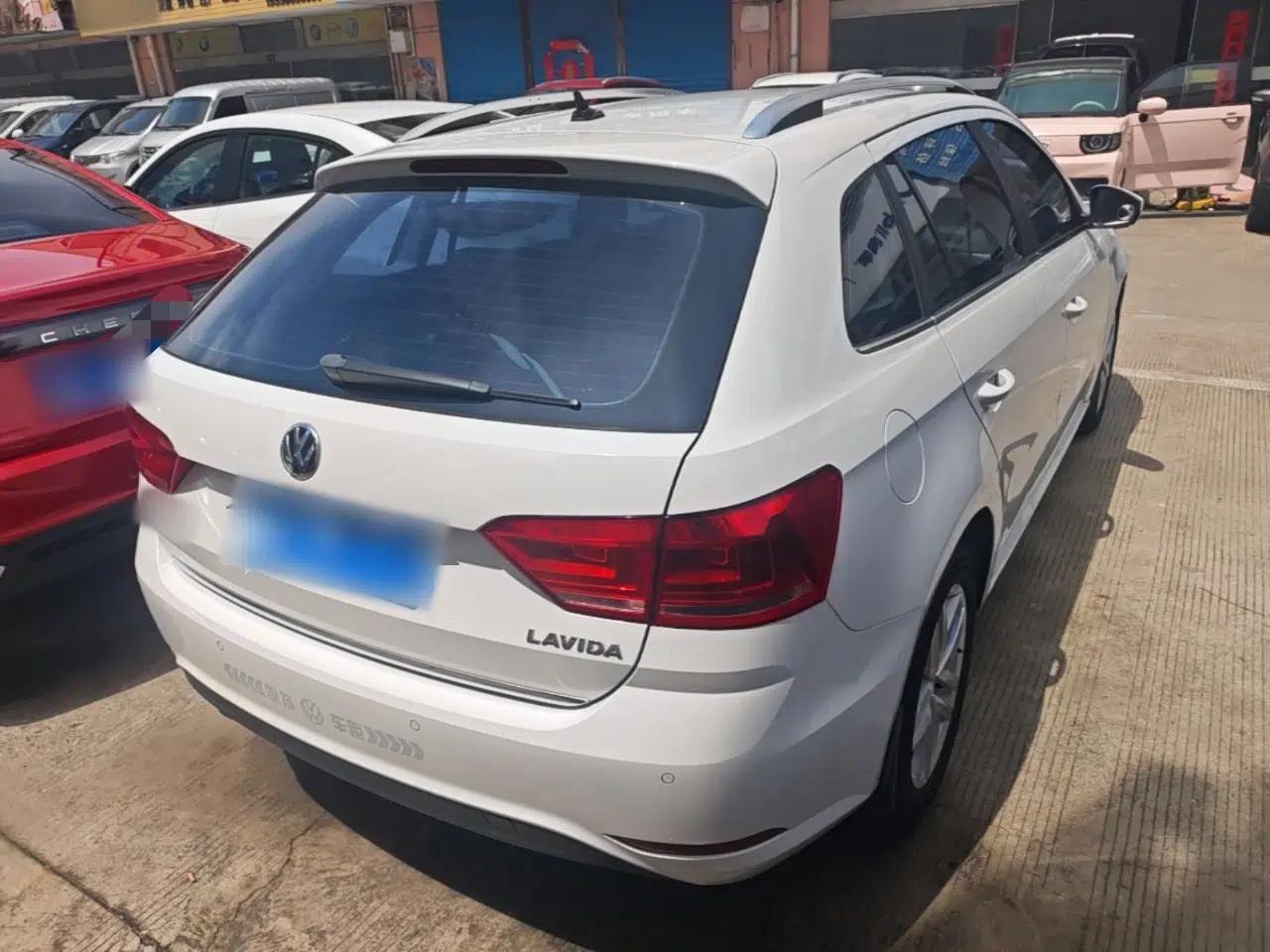 Volkswagen Gran Lavida 2015 1.6L Automatic Comfort Edition — миниатюра 6