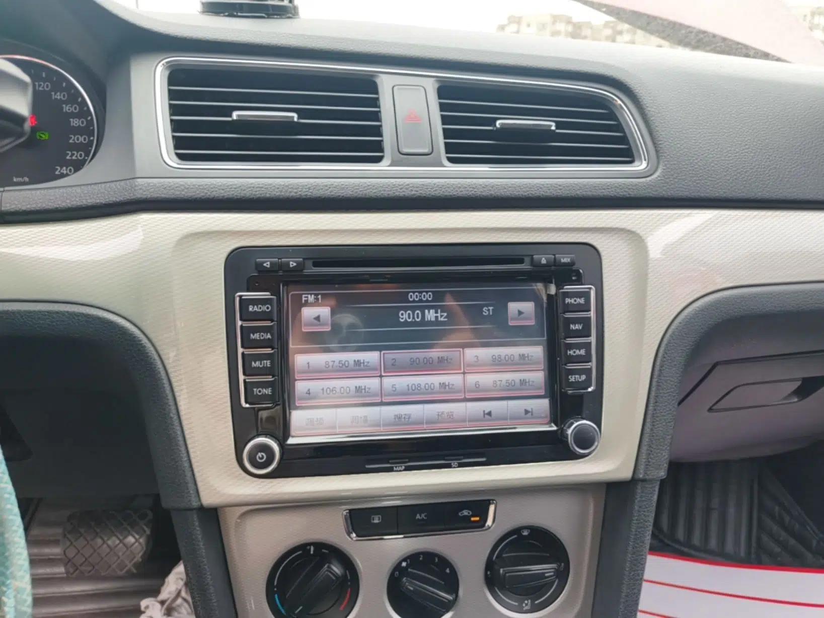 Volkswagen Gran Lavida 2013 1.4 TSI Automatic Comfort Model — миниатюра 15