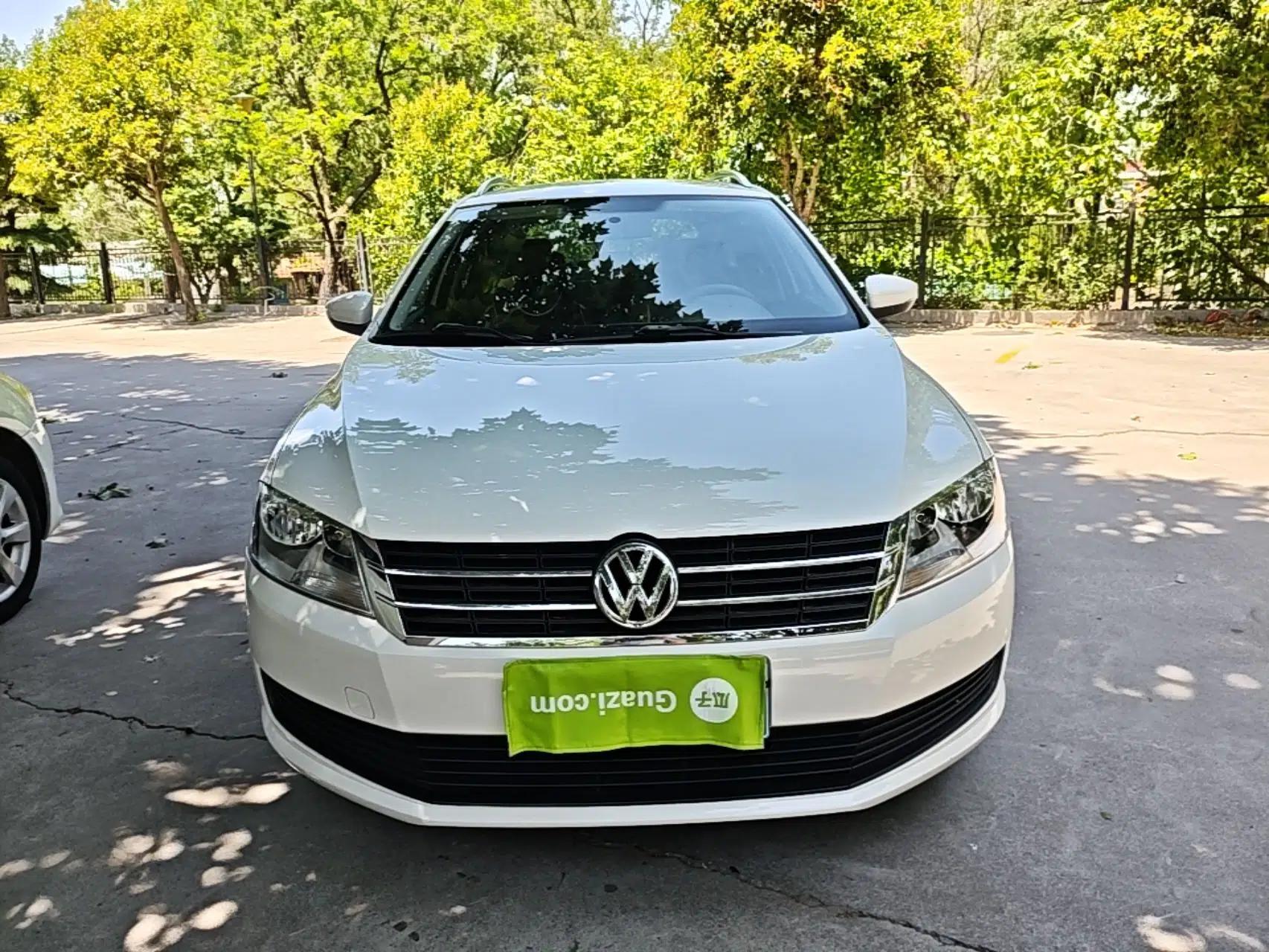 Volkswagen Gran Lavida 2013 1.6L Automatic Fashion Model — миниатюра 2
