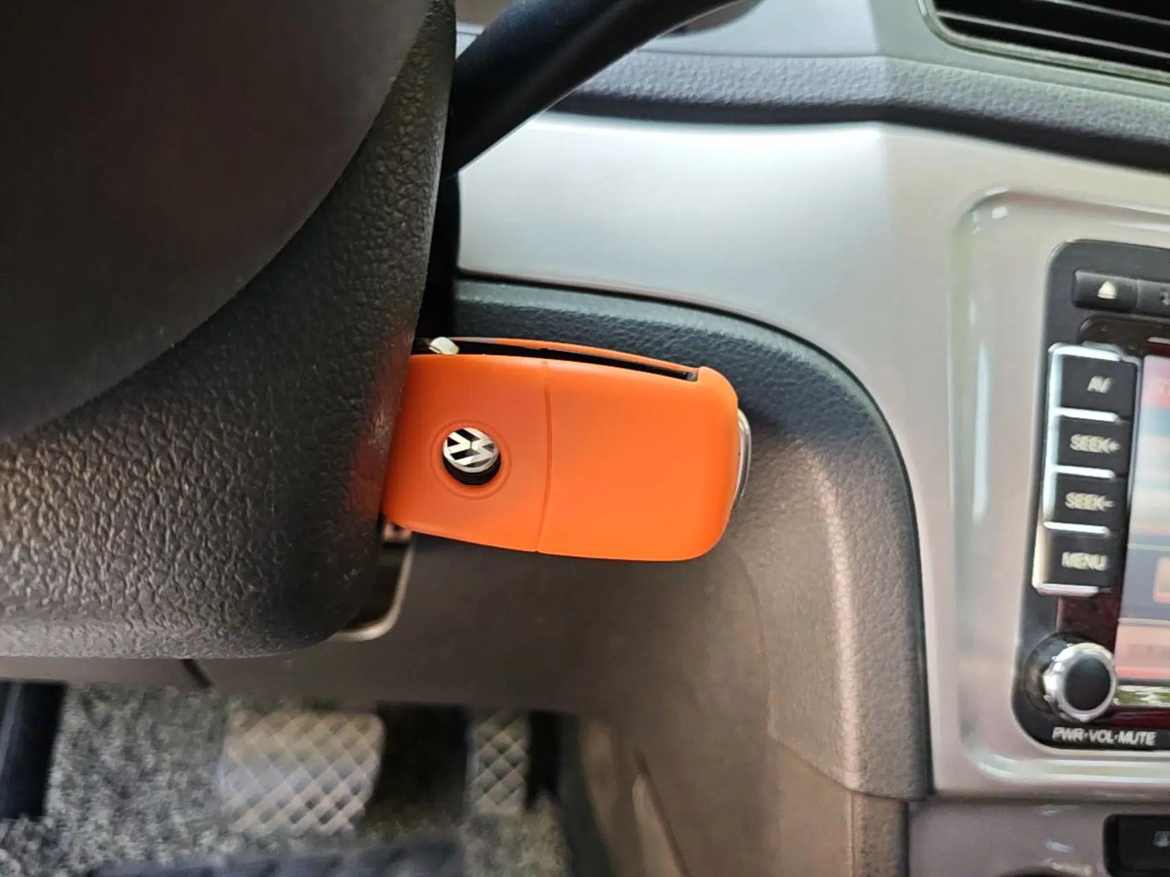 Volkswagen Gran Lavida 2013 1.6L Automatic Fashion Model — миниатюра 12