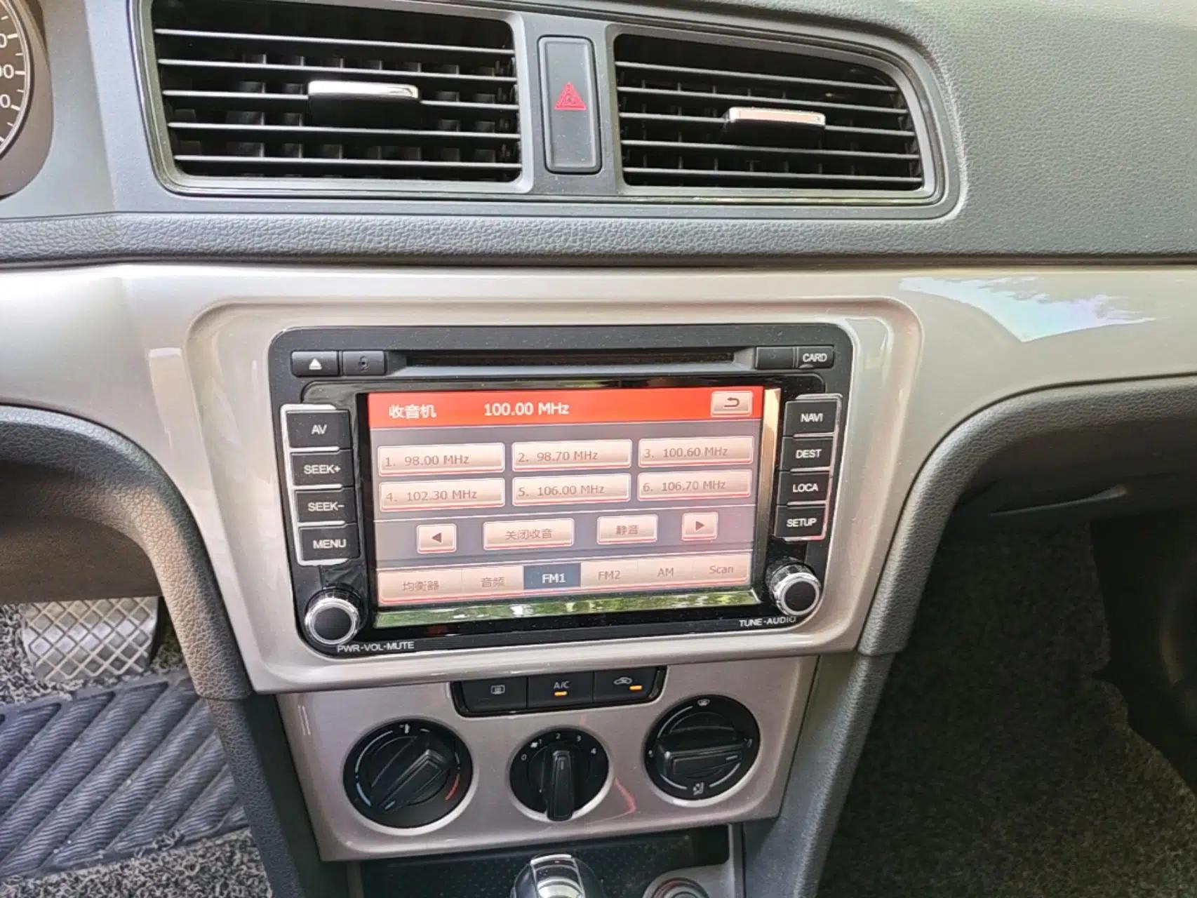 Volkswagen Gran Lavida 2013 1.6L Automatic Fashion Model — миниатюра 16