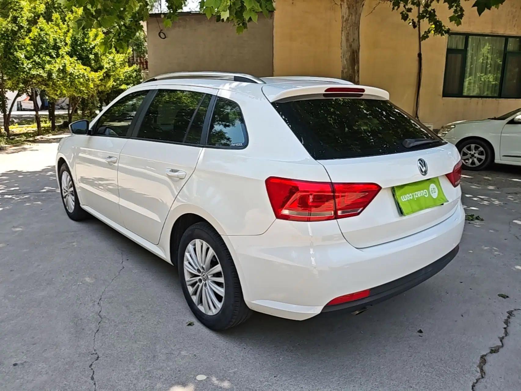 Volkswagen Gran Lavida 2013 1.6L Automatic Fashion Model — миниатюра 4