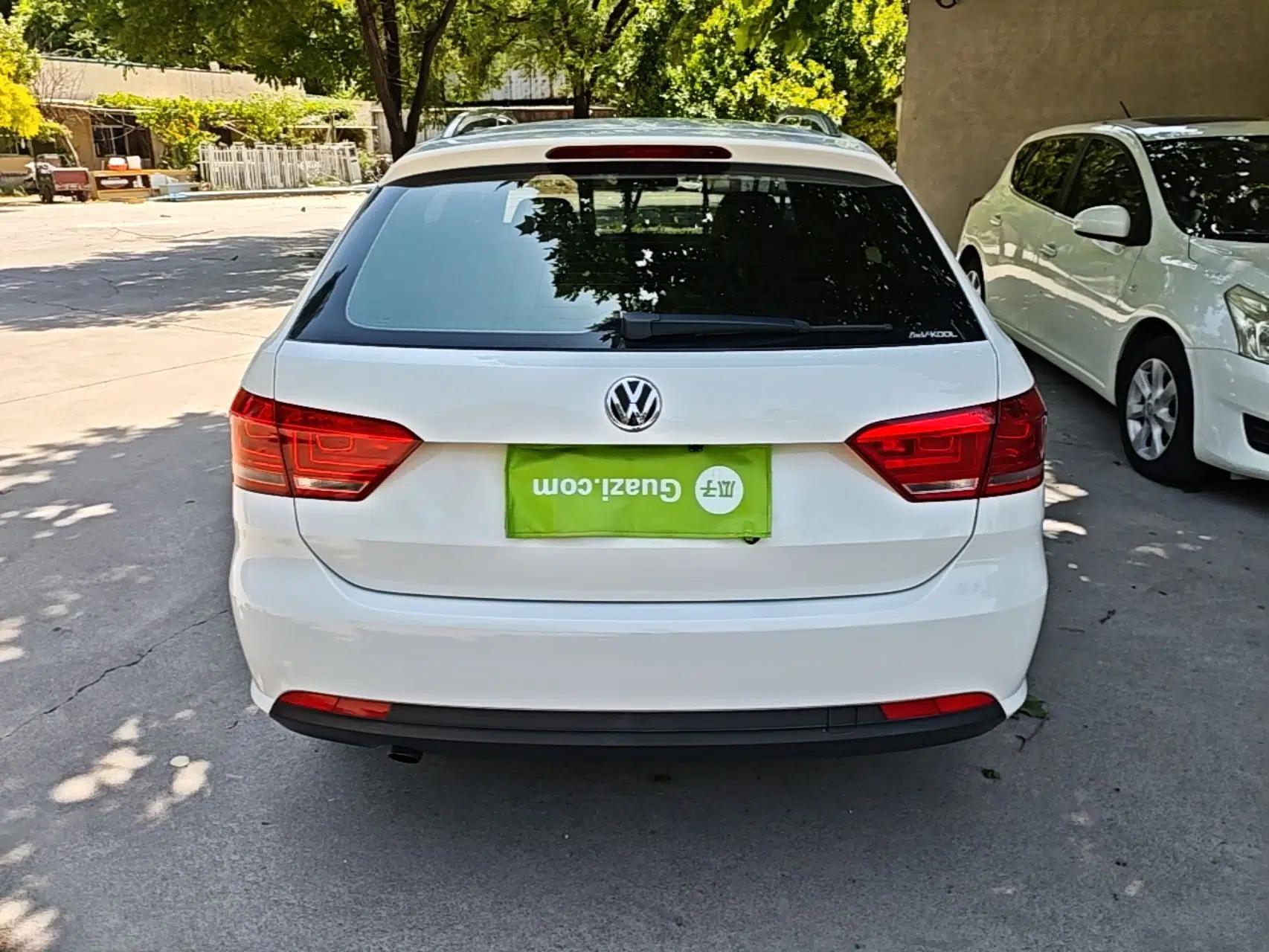 Volkswagen Gran Lavida 2013 1.6L Automatic Fashion Model — миниатюра 5