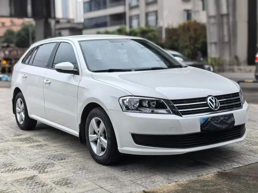 Volkswagen Gran Lavida 2013 1.6L Automatic Fashion Model — миниатюра 6