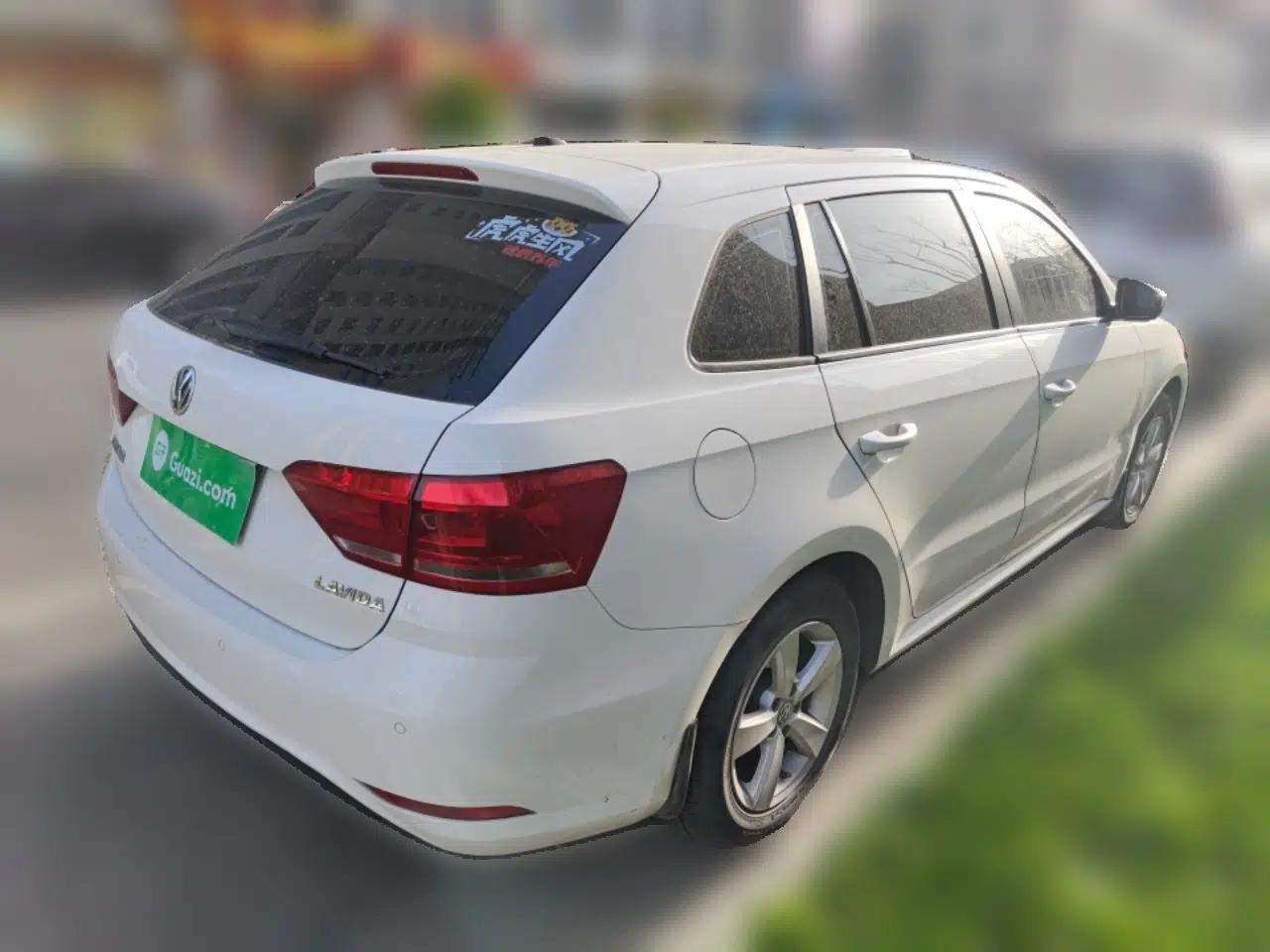 Volkswagen Gran Lavida 2015 1.6L Automatic Fashion Edition — миниатюра 4