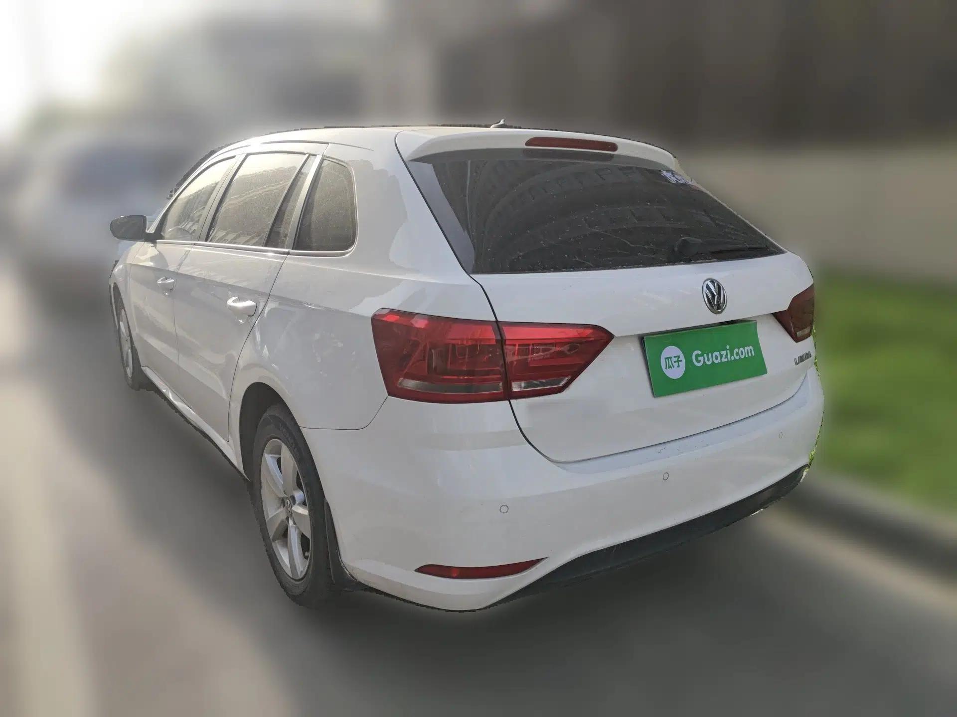 Volkswagen Gran Lavida 2015 1.6L Automatic Fashion Edition — миниатюра 6