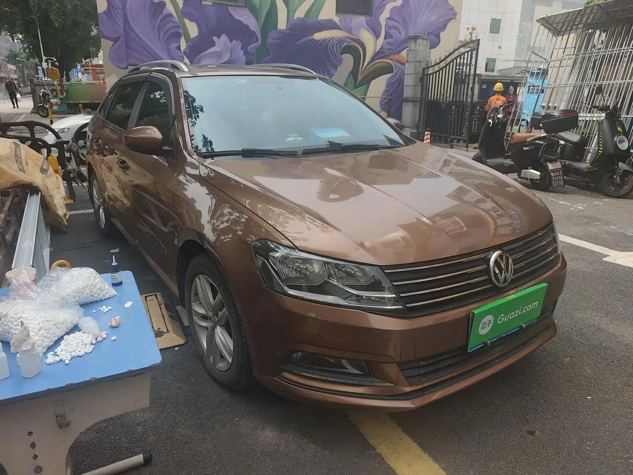 Volkswagen Gran Lavida 2015 1.6L Automatic Comfort Edition — миниатюра 3