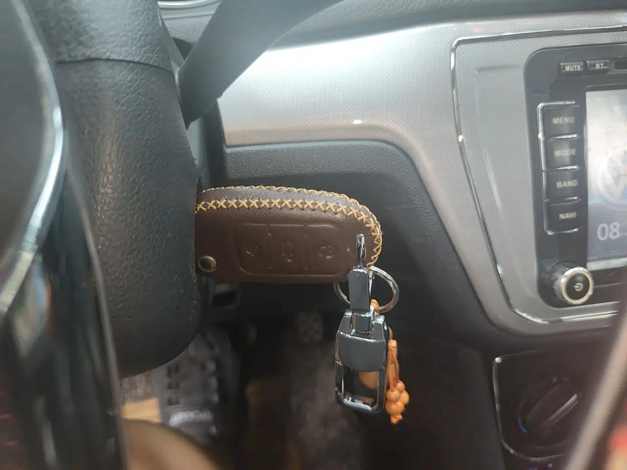 Volkswagen Gran Lavida 2015 1.6L Automatic Comfort Edition — миниатюра 9