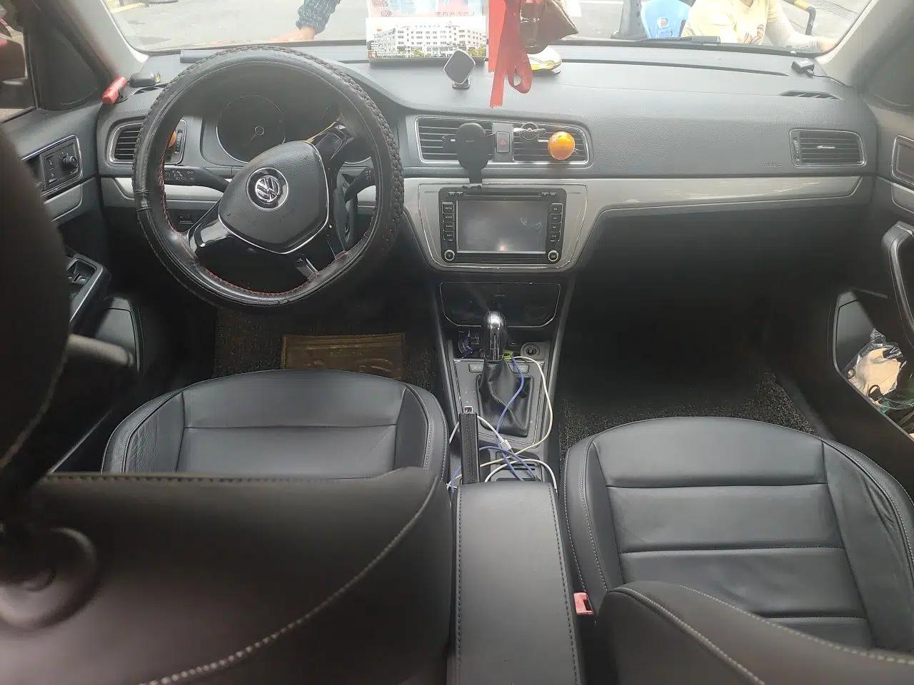 Volkswagen Gran Lavida 2015 1.6L Automatic Comfort Edition — миниатюра 10