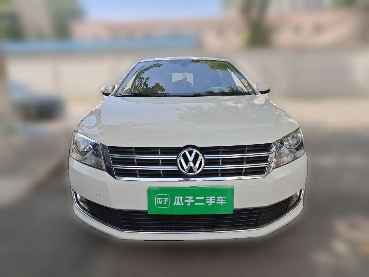 Volkswagen Gran Lavida 2014 1.6L Automatic Sport Edition — миниатюра 2