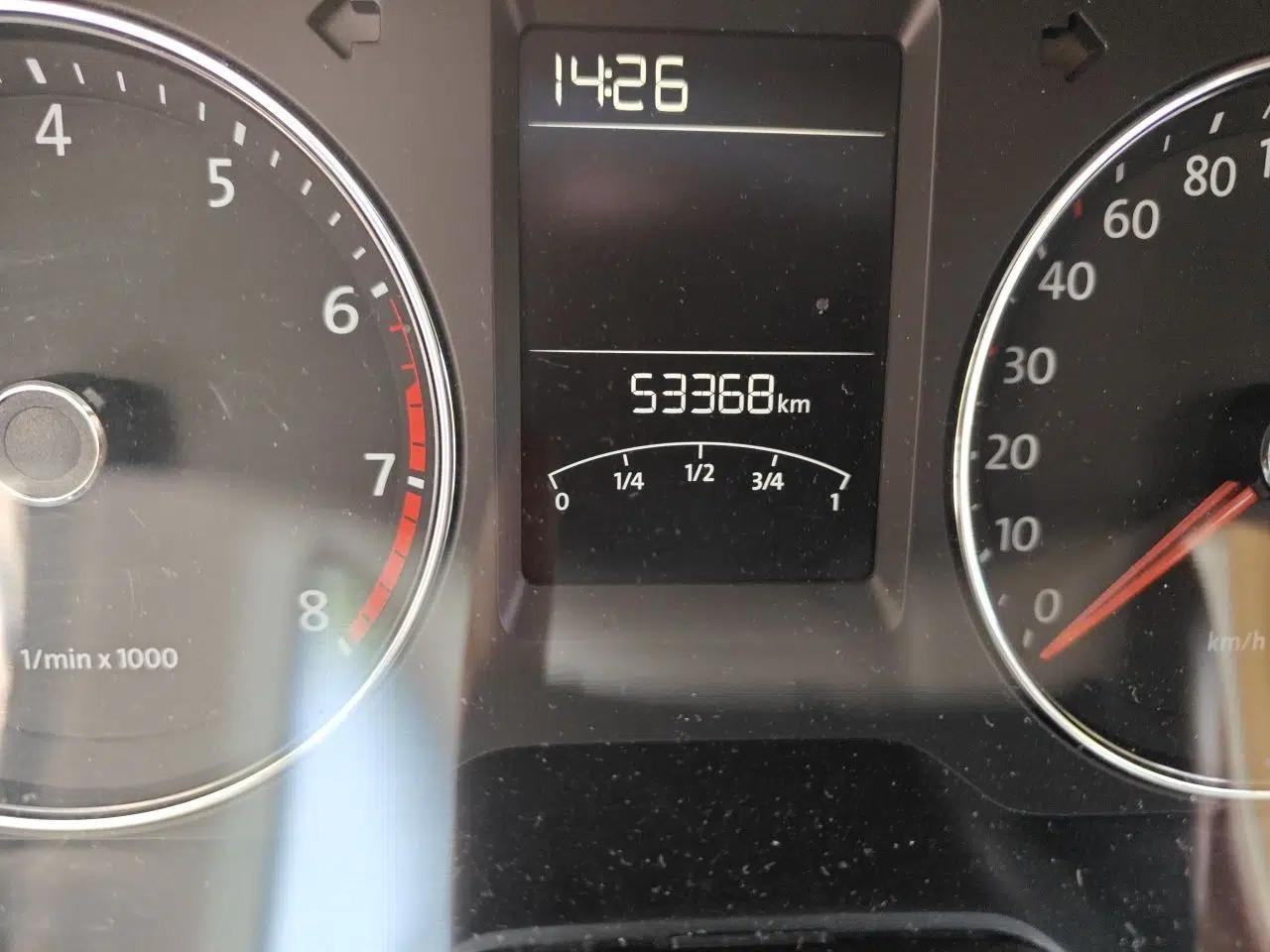 Volkswagen Gran Lavida 2014 1.6L Automatic Sport Edition — миниатюра 13