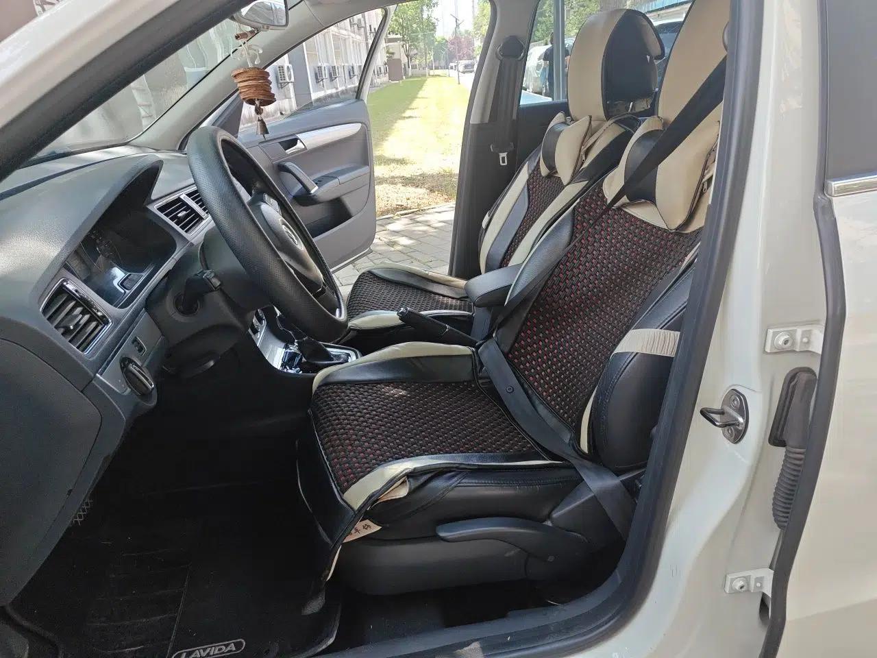 Volkswagen Gran Lavida 2014 1.6L Automatic Sport Edition — миниатюра 16