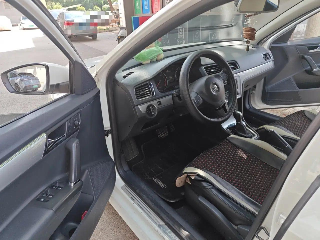Volkswagen Gran Lavida 2014 1.6L Automatic Sport Edition — миниатюра 17