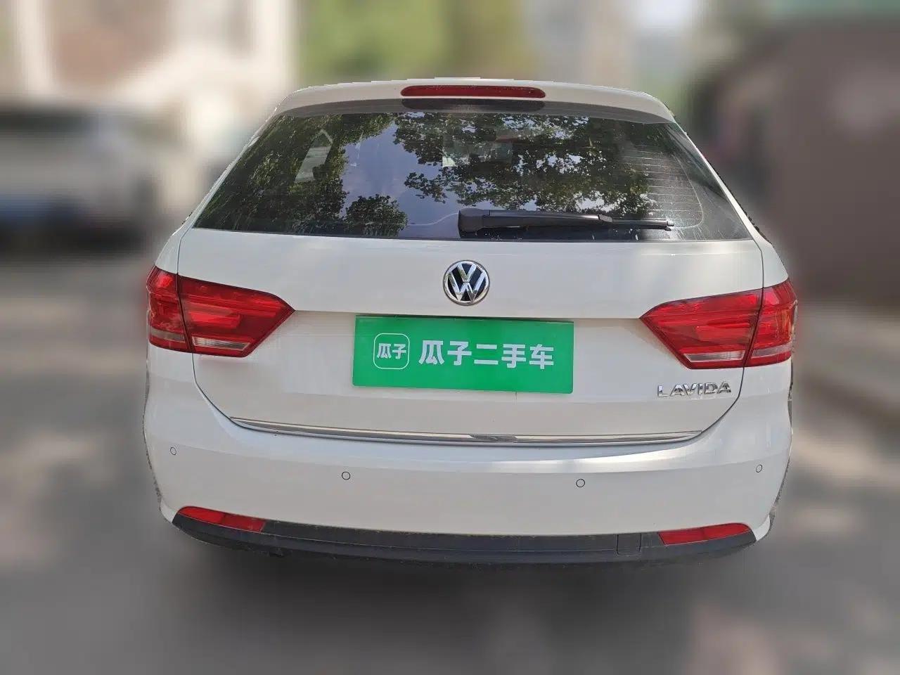 Volkswagen Gran Lavida 2014 1.6L Automatic Sport Edition — миниатюра 5