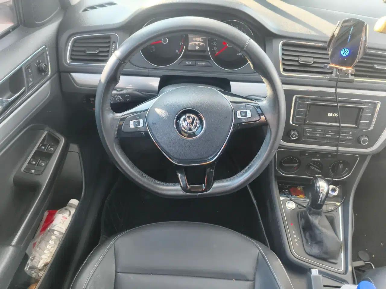 Volkswagen Gran Lavida 2017 1.6L Automatic Comfort Edition — миниатюра 11