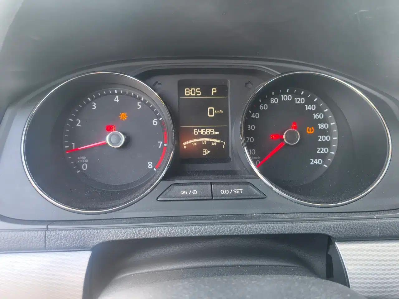 Volkswagen Gran Lavida 2017 1.6L Automatic Comfort Edition — миниатюра 13