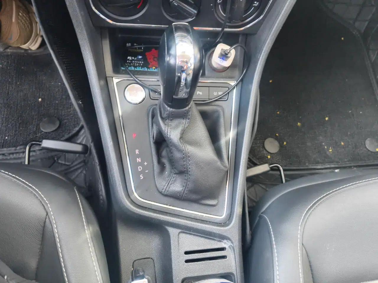 Volkswagen Gran Lavida 2017 1.6L Automatic Comfort Edition — миниатюра 15