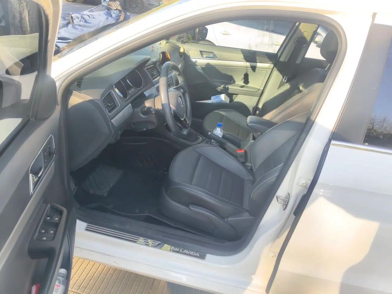 Volkswagen Gran Lavida 2017 1.6L Automatic Comfort Edition — миниатюра 17