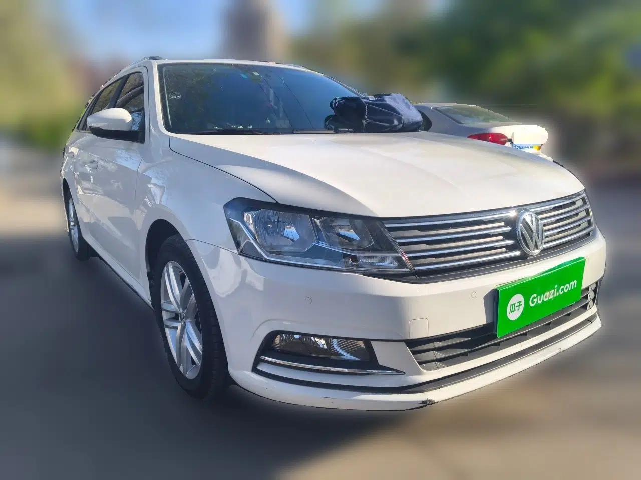 Volkswagen Gran Lavida 2017 1.6L Automatic Comfort Edition — миниатюра 3