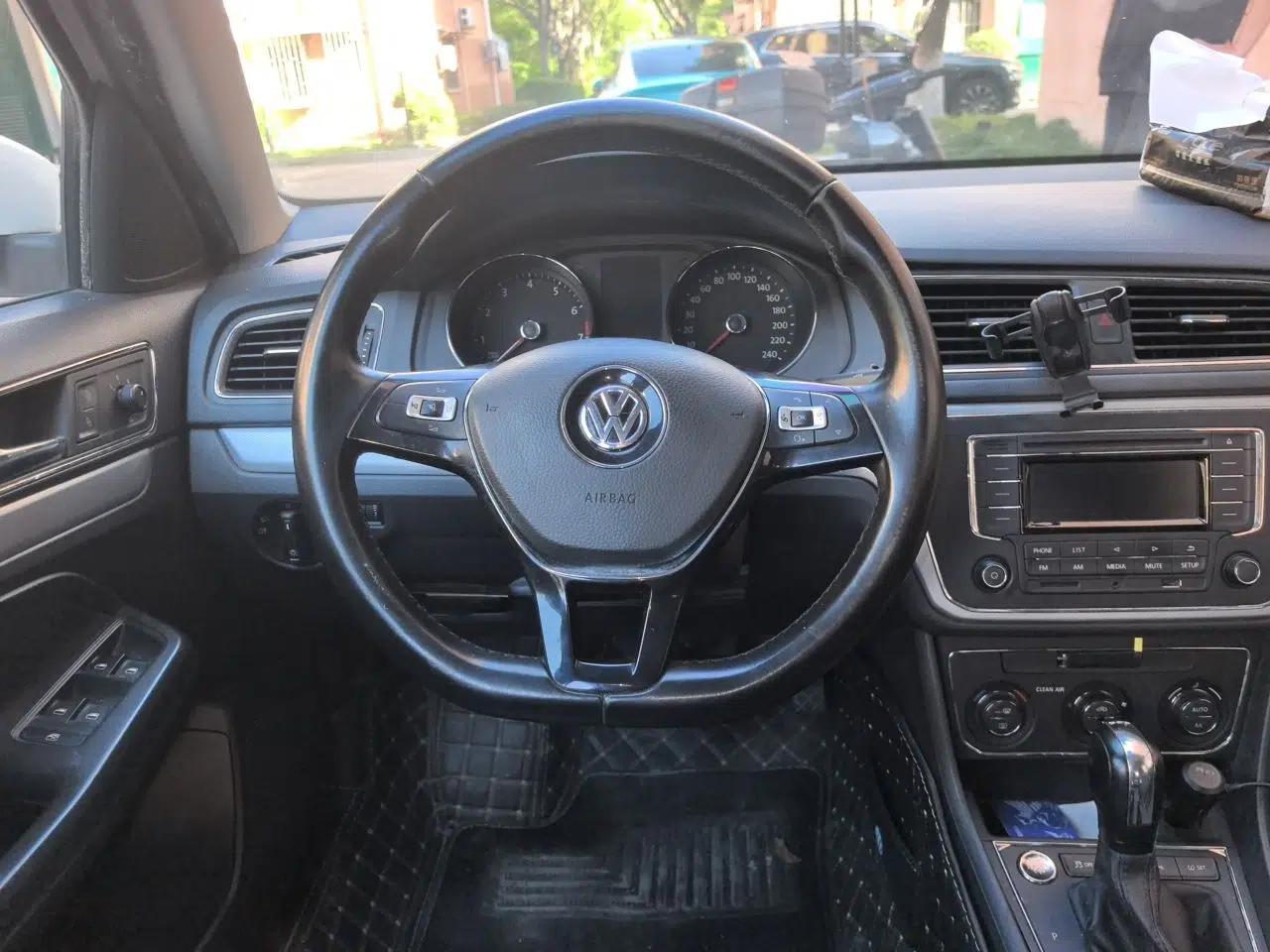 Volkswagen Gran Lavida 2017 230TSI DSG Comfort Edition — миниатюра 11