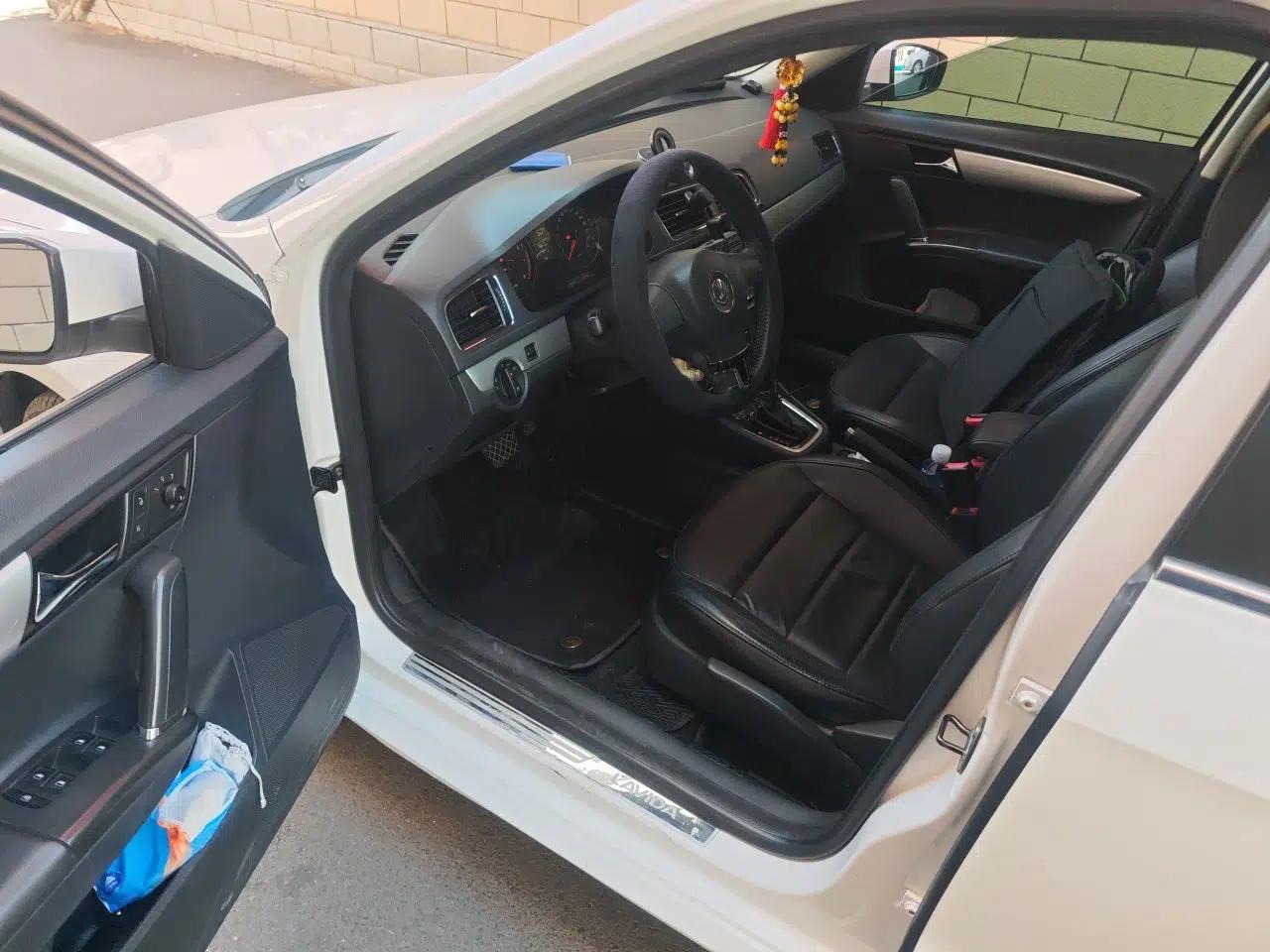 Volkswagen Gran Lavida 2013 1.6L Automatic Comfort Model — миниатюра 17