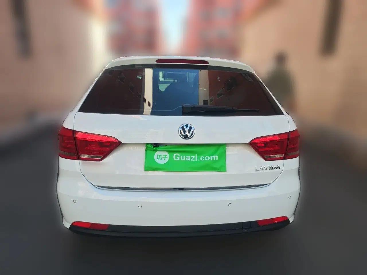 Volkswagen Gran Lavida 2013 1.6L Automatic Comfort Model — миниатюра 5