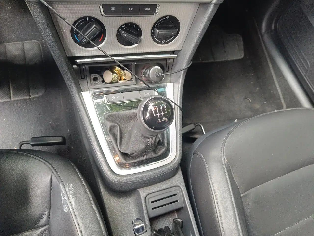 Volkswagen Gran Lavida 2013 1.4 TSI Manual Comfort Model — миниатюра 15