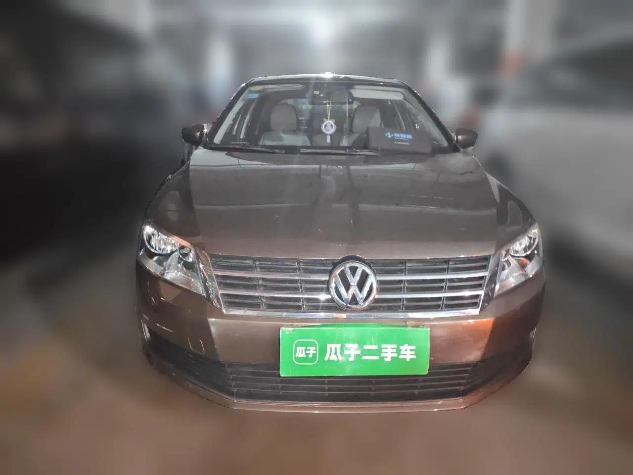 Volkswagen Gran Lavida 2013 1.6L Manual Fashion Model — миниатюра 2
