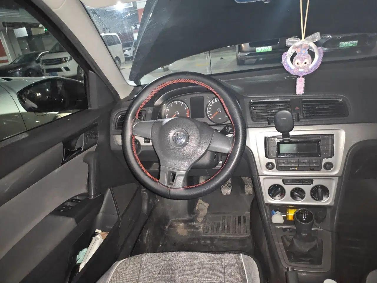 Volkswagen Gran Lavida 2013 1.6L Manual Fashion Model — миниатюра 11