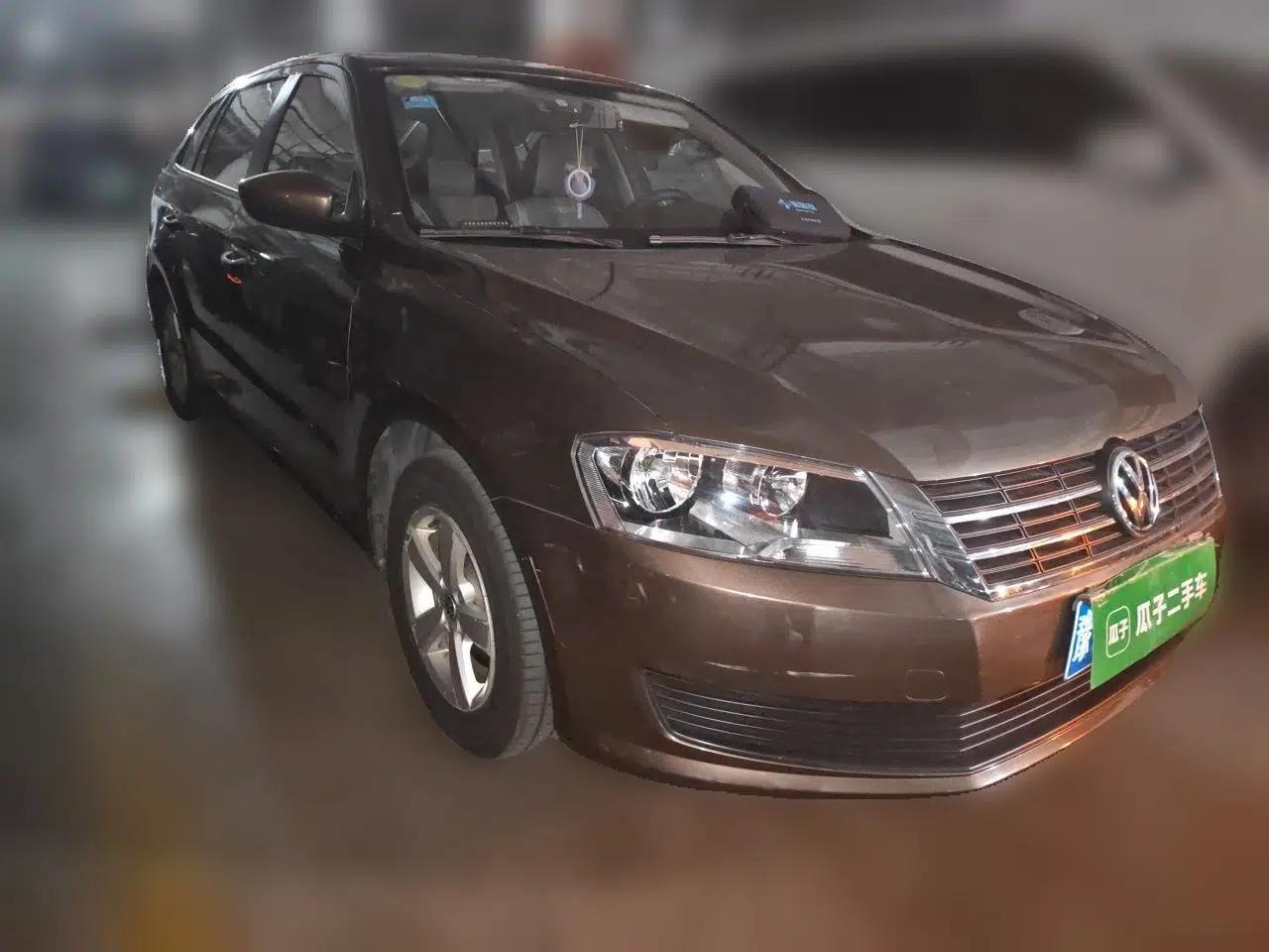 Volkswagen Gran Lavida 2013 1.6L Manual Fashion Model — миниатюра 3