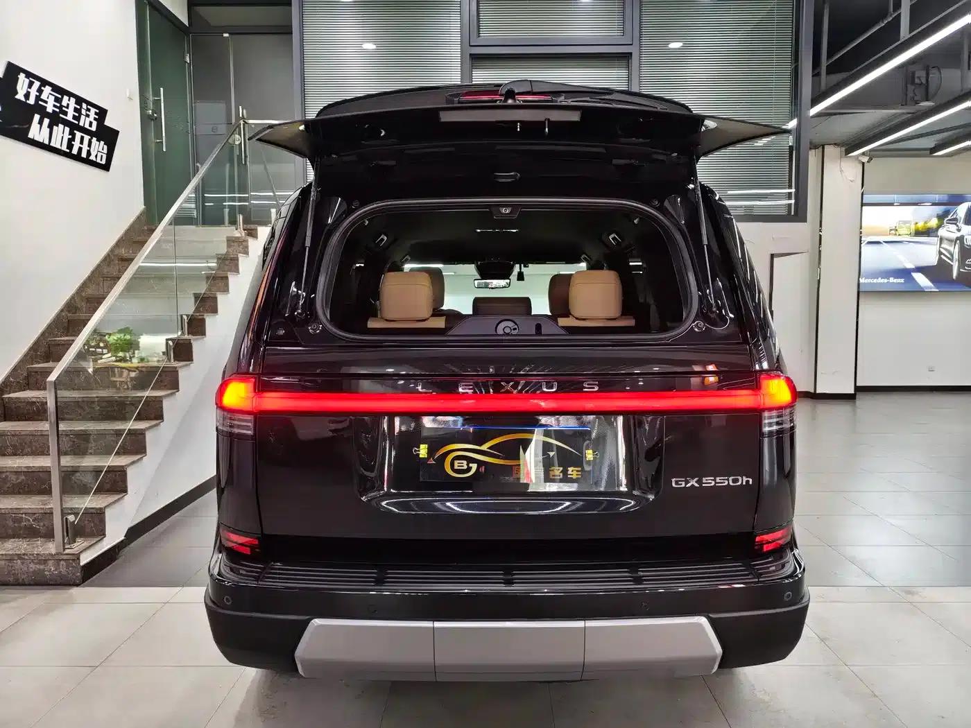 Lexus GX 2024 Overtrail Peak Edition — миниатюра 12
