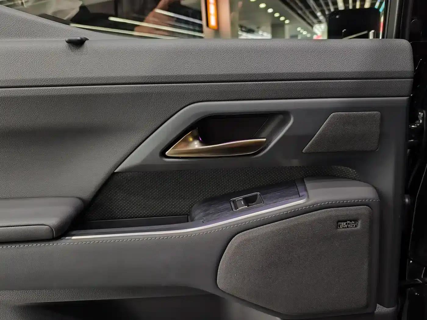 Lexus GX 2024 Overtrail Peak Edition — миниатюра 15