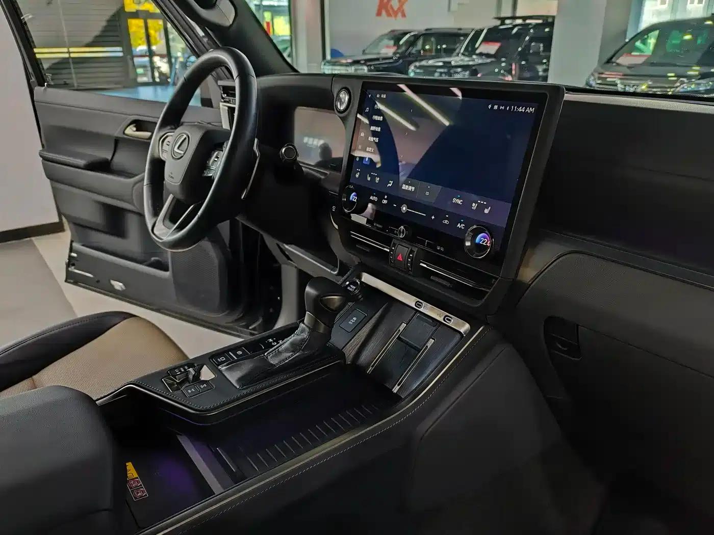 Lexus GX 2024 Overtrail Peak Edition — миниатюра 9