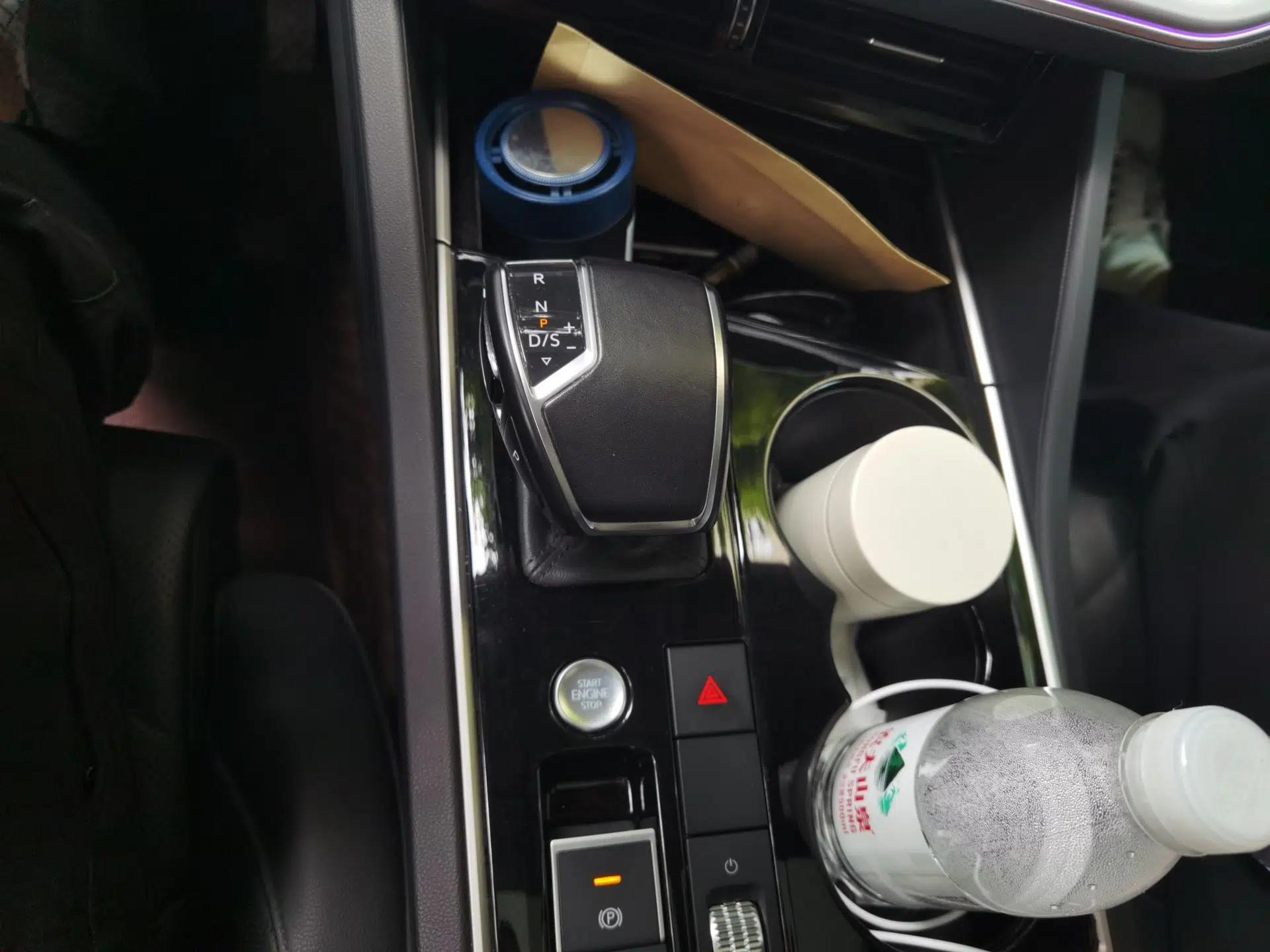 Volkswagen Touareg New Energy 2021 eHybrid — миниатюра 15