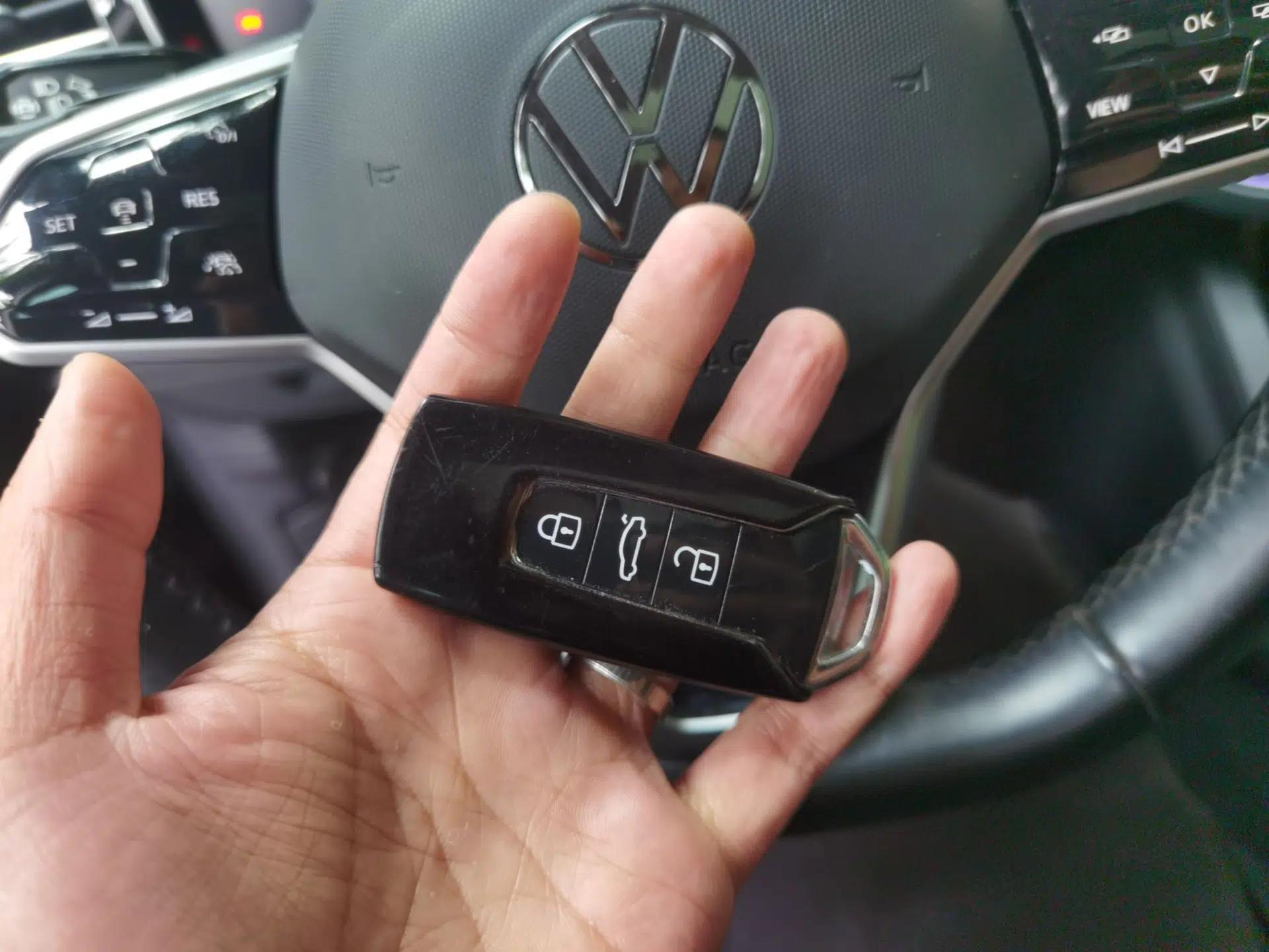 Volkswagen Touareg New Energy 2021 eHybrid — миниатюра 9