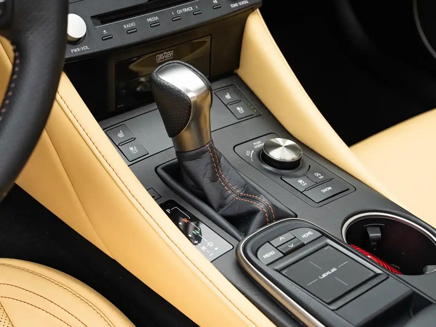 Lexus RC 2016 200t F SPORT Ultimate Edition — миниатюра 14