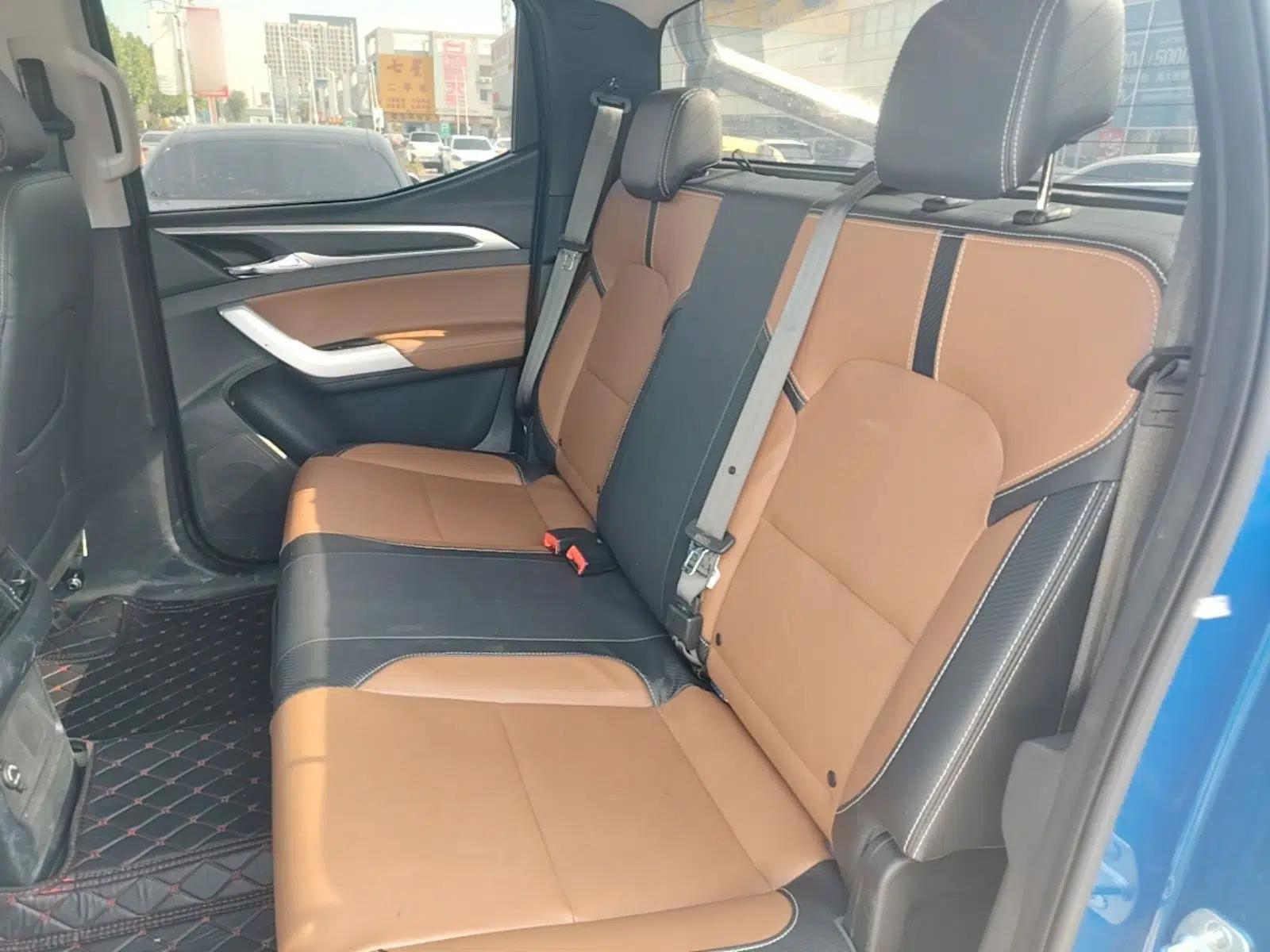 SAIC MAXUS T70 2021 2.0T Diesel Automatic Two-Wheel Drive Elite Version with Long Bed and High Ground Clearance — миниатюра 20
