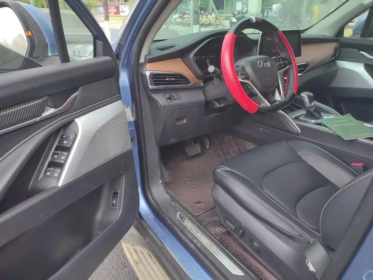 SAIC MAXUS D90 2017 2.0T Automatic Two-Wheel Drive - Uranus — миниатюра 17