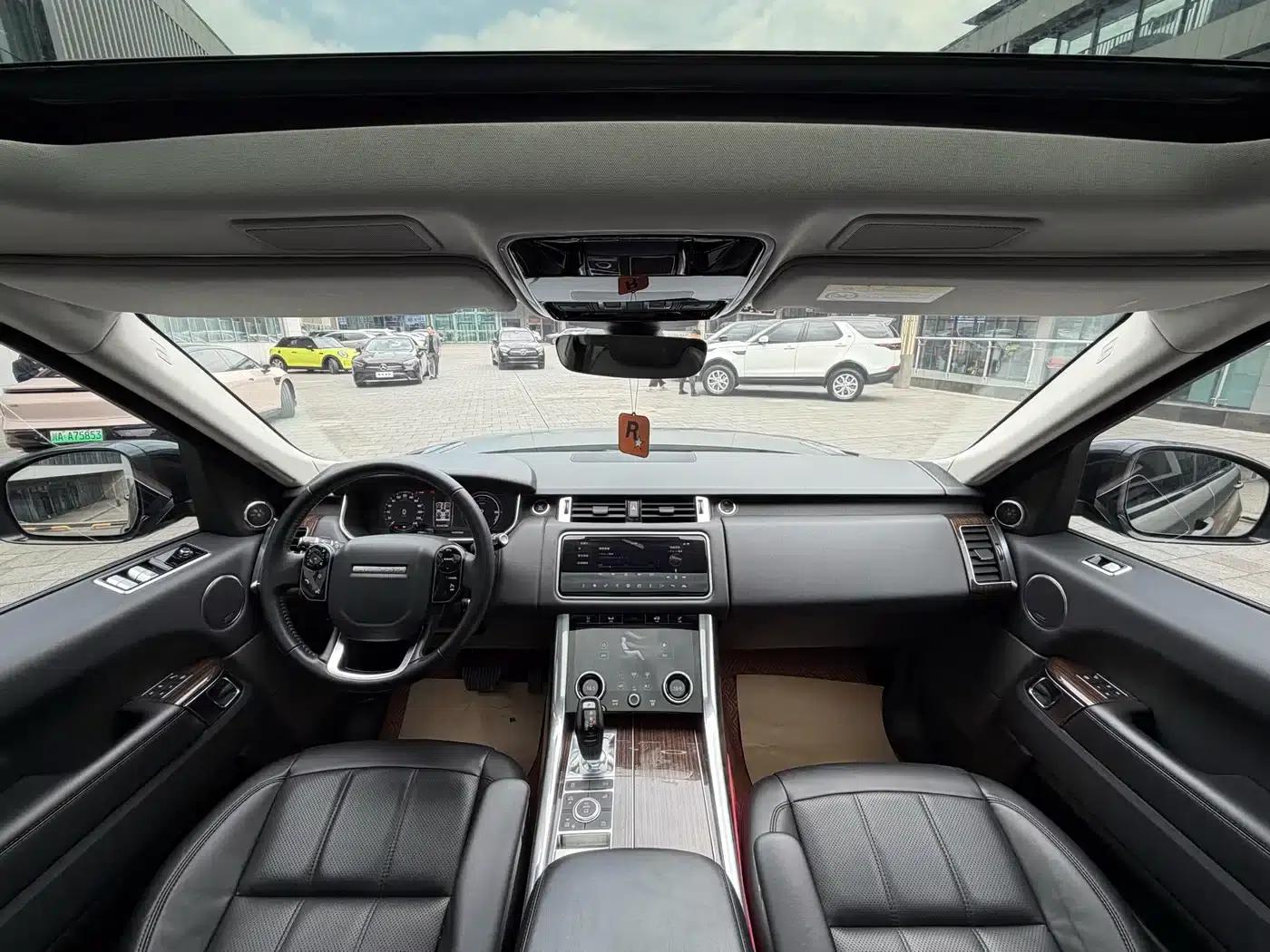 Range Rover Sport Hybrid 2018 P400e — миниатюра 10