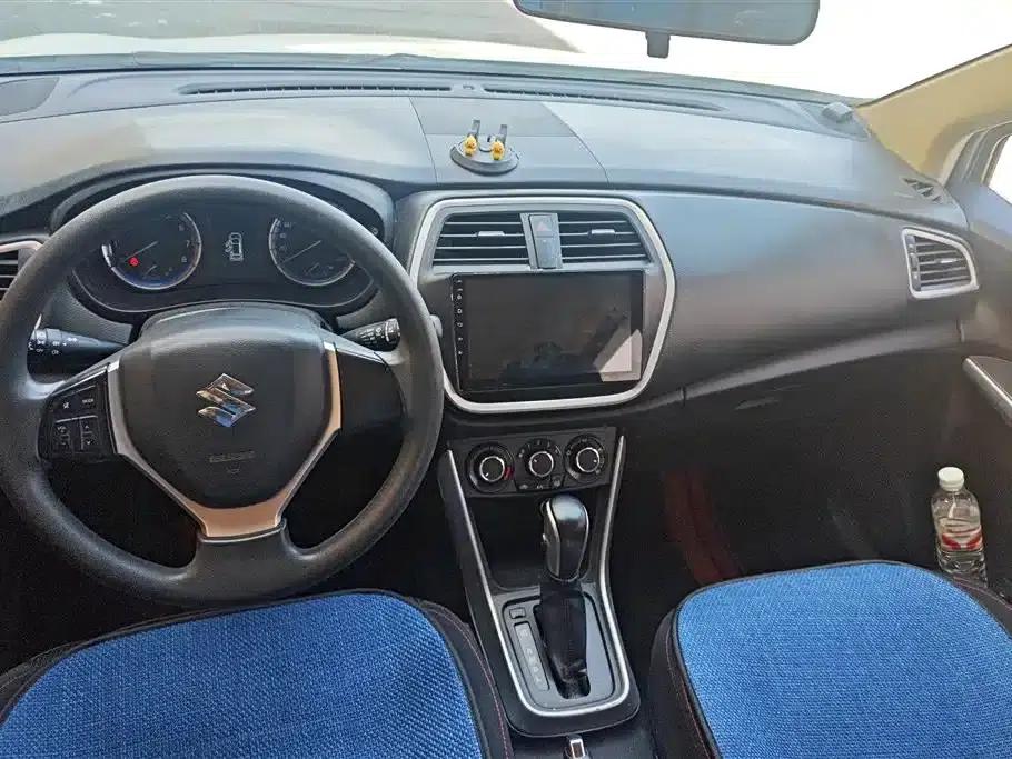 Vitara 2015 1.6L CVT 2WD Entry-level — миниатюра 12