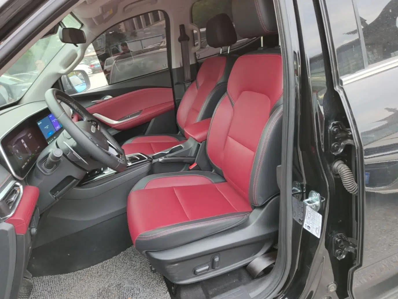 SAIC MAXUS Xingji 2023 Starry R 2.0T Automatic Gasoline 2WD Luxury Edition Standard Box — миниатюра 18
