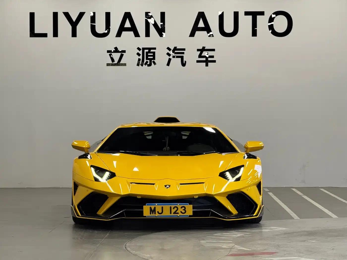2011 Aventador LP 700-4 — миниатюра 1